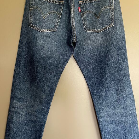 Levi's 501 Tapered Raw Hem Jeans Size 25 High Rise Mid‎ Blue Wash Rigid Denim - Picture 13 of 16